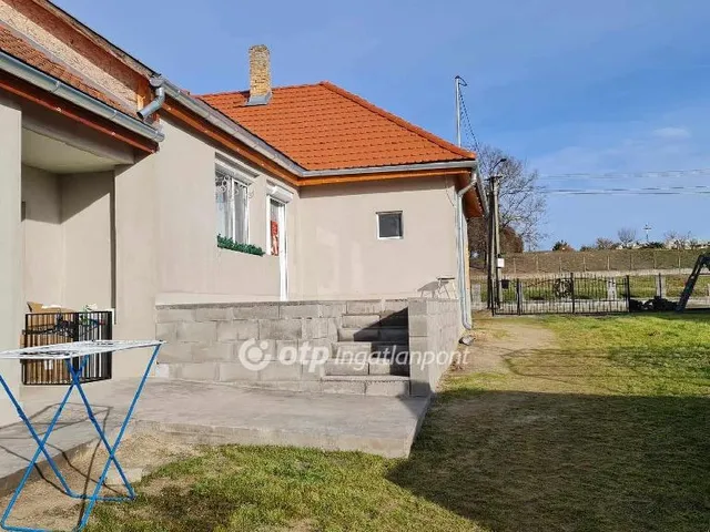 Eladó ház Vajta 150 nm