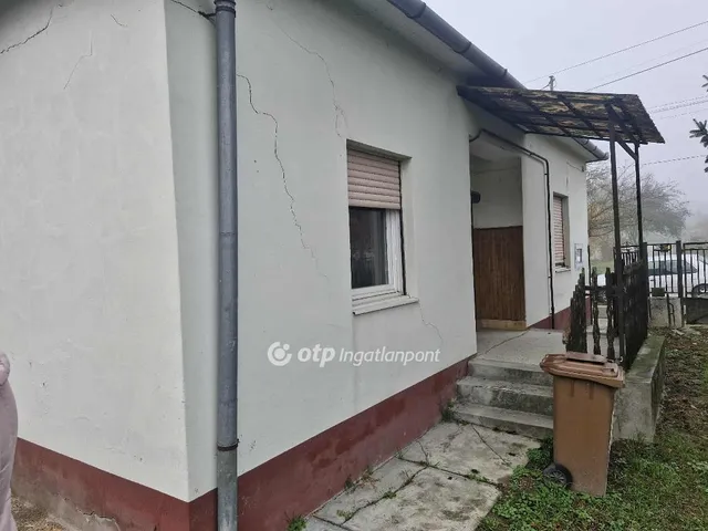 Eladó ház Madocsa 100 nm