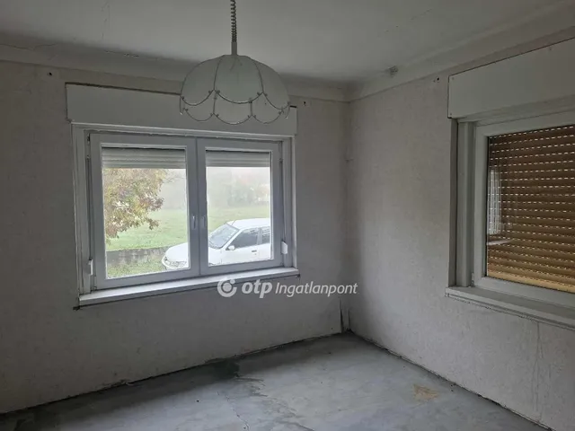 Eladó ház Madocsa 100 nm