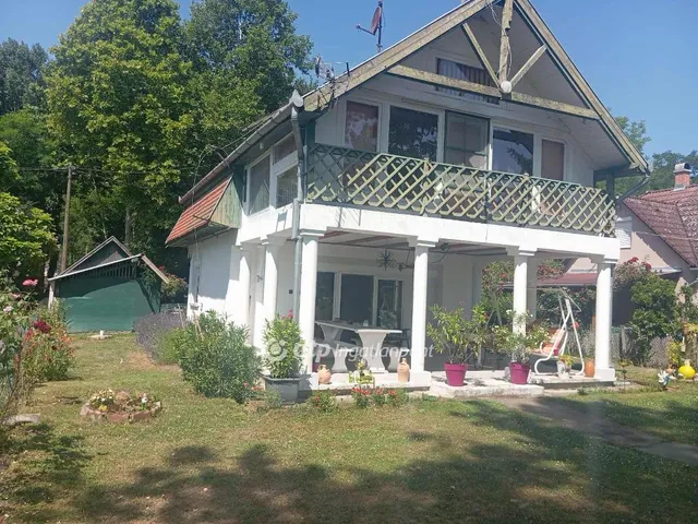 Eladó üdülő és hétvégi ház Bogyiszló 105 nm