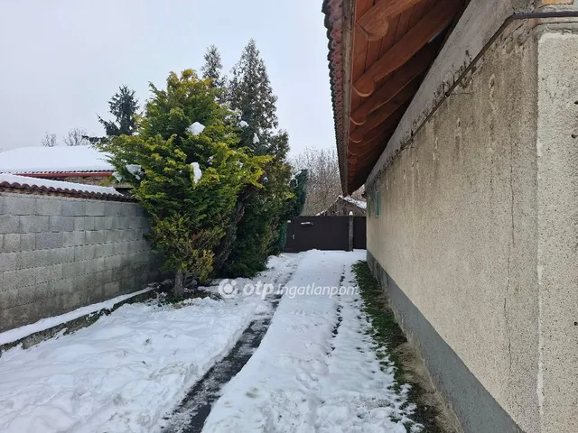 Eladó ház Bölcske 100 nm