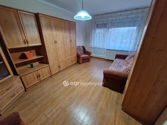 Eladó lakás Szekszárd, Csatár 49 nm