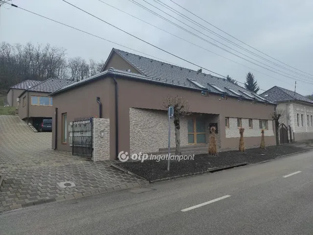 Eladó ház Szekszárd 76 nm