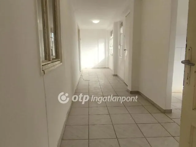 Eladó ház Decs 84 nm