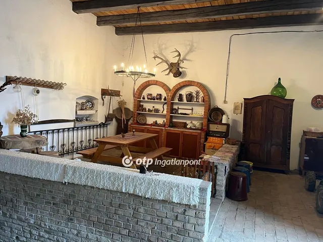 Eladó mezőgazdasági ingatlan Szekszárd 82 nm