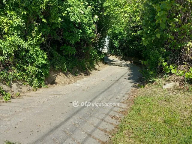 Eladó telek Szekszárd 900 nm