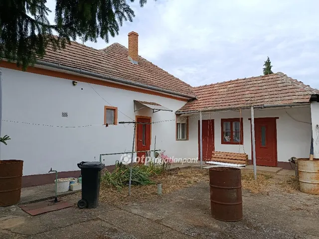 Eladó ház Tolna 73 nm