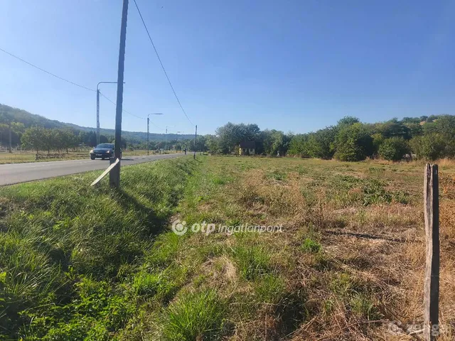 Eladó telek Szekszárd 2674 nm