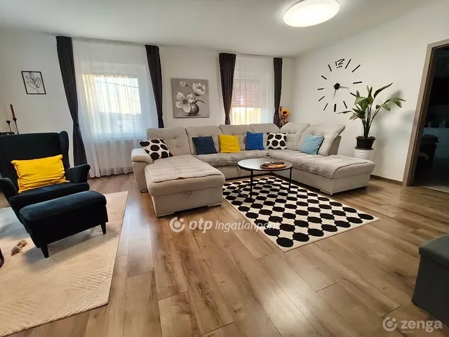 Eladó ház Dunaföldvár 210 nm