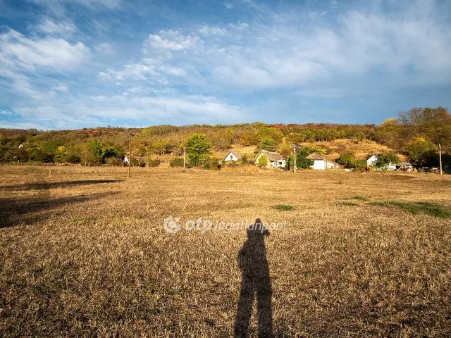 Eladó telek Szekszárd 2411 nm