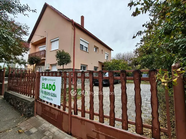 Eladó ház Kakasd 159 nm
