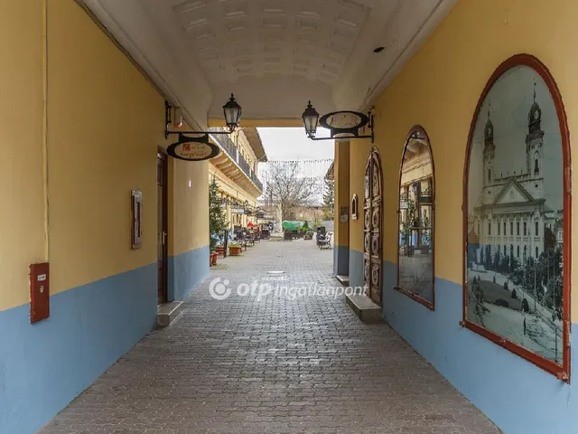 Kiadó kereskedelmi és ipari ingatlan Debrecen, Belváros 294 nm