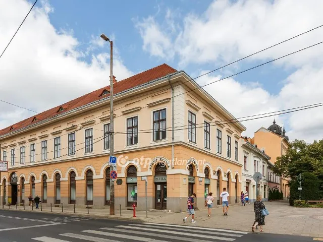 Kiadó kereskedelmi és ipari ingatlan Debrecen 660 nm