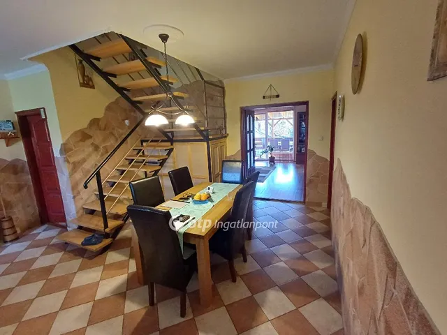 Eladó ház Tiszaújváros 92 nm