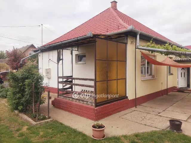 Eladó ház Hajdúhadház 100 nm