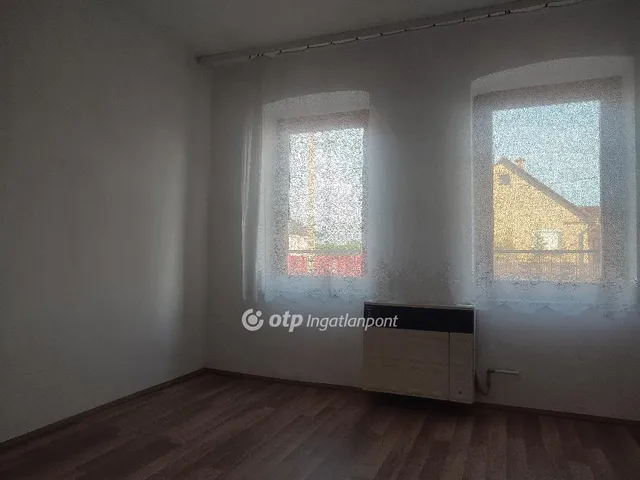 Eladó ház Vámospércs 89 nm