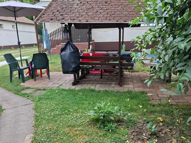 Eladó ház Pocsaj, Főút közeli 112 nm