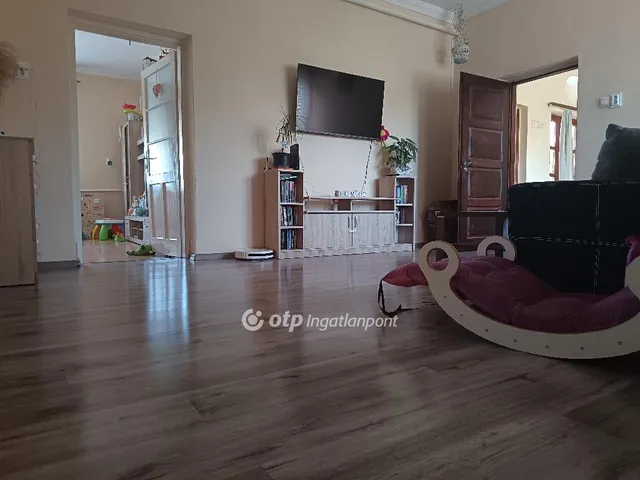 Eladó ház Konyár 110 nm