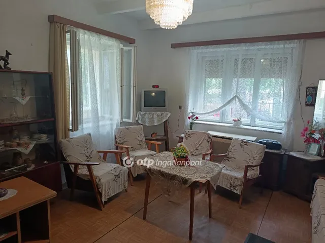 Eladó ház Bakonszeg, Központ 76 nm