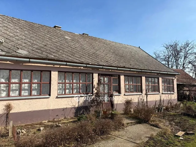 Eladó ház Esztár 62 nm