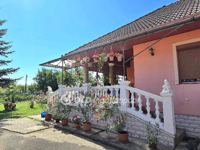 Eladó ház Nyírábrány, foci palya 120 nm