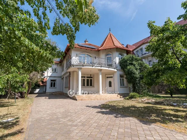 Eladó ház Debrecen, Sestakert 578 nm