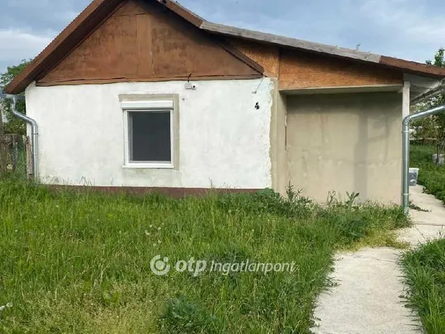 Eladó ház Derecske 46 nm