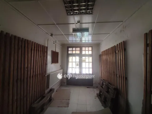 Eladó kereskedelmi és ipari ingatlan Hajdúdorog 355 nm