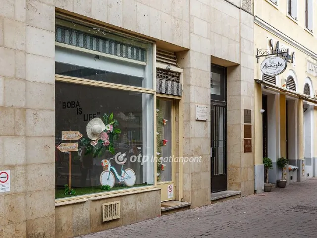 Kiadó kereskedelmi és ipari ingatlan Debrecen 73 nm