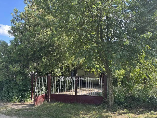 Eladó mezőgazdasági ingatlan Debrecen, Dombos 20 nm