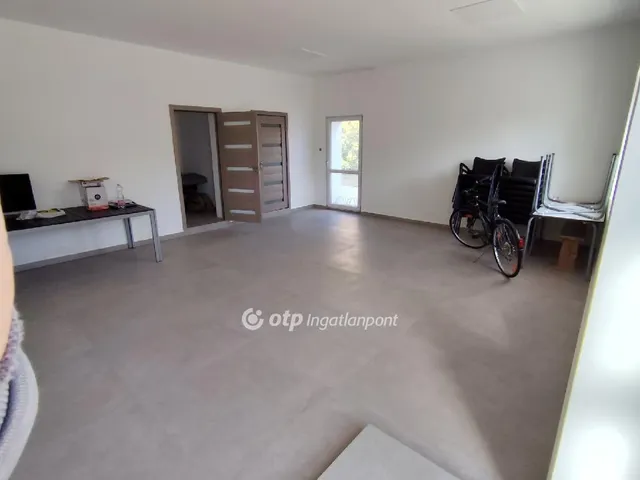 Eladó kereskedelmi és ipari ingatlan Hajdúnánás 58 nm