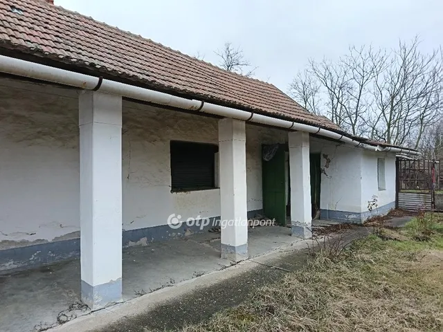 Eladó ház Zsáka 54 nm
