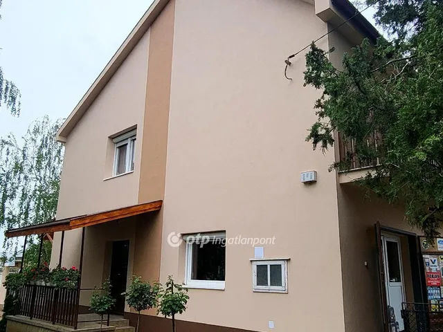 Eladó ház Mikepércs 200 nm