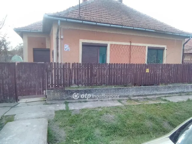 Eladó ház Komádi 75 nm