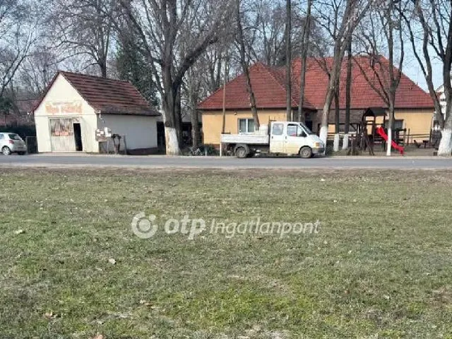 Eladó telek Hajdúböszörmény 2638 nm