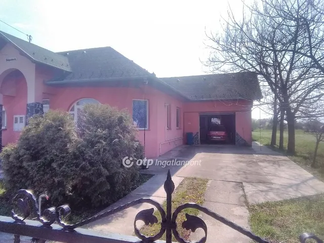 Eladó ház Komádi 101 nm