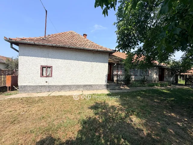 Eladó ház Zsáka 105 nm