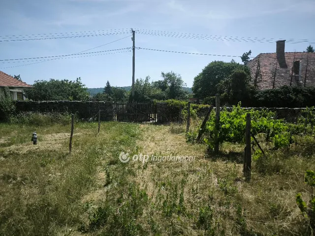 Eladó telek Kisgyőr 2225 nm