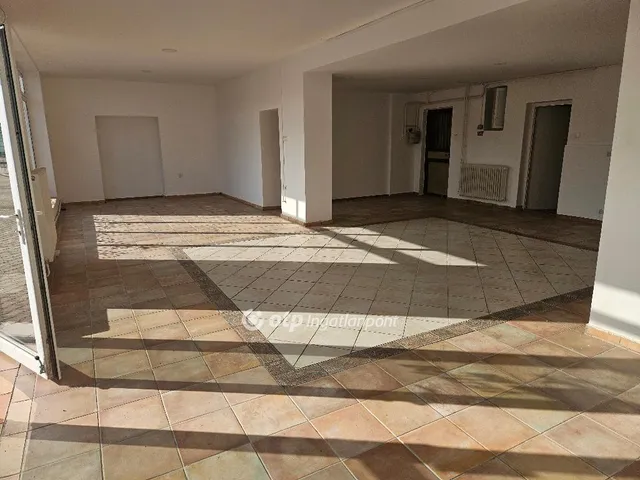 Kiadó kereskedelmi és ipari ingatlan Miskolc, Belváros 119 nm