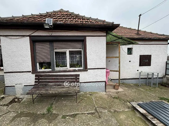 Eladó ház Legyesbénye 68 nm