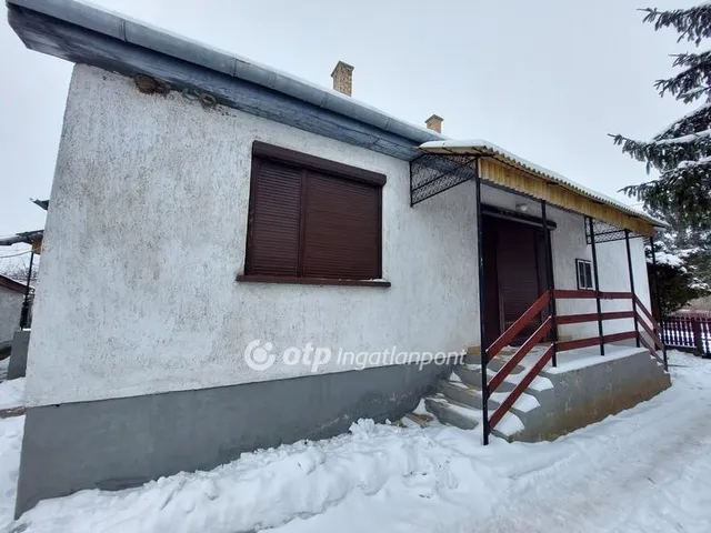 Eladó ház Tiszakarád 106 nm