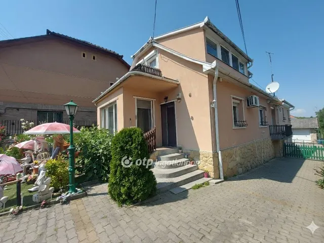 Eladó ház Ózd 211 nm