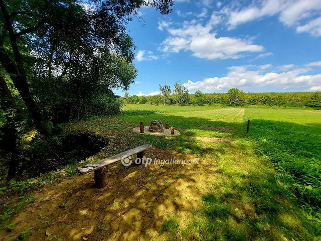 Eladó telek Bózsva 1165 nm