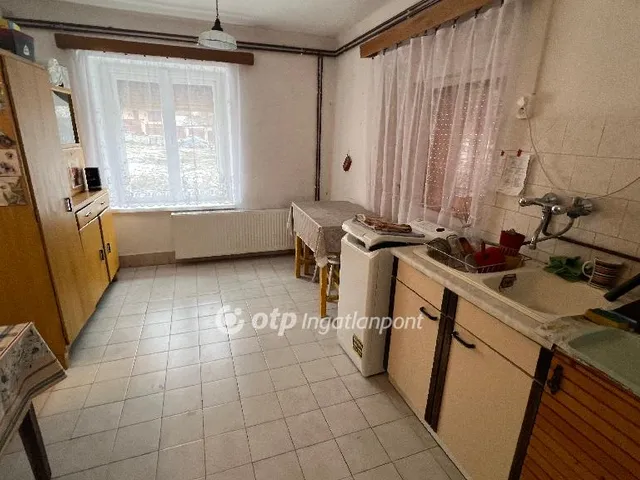 Eladó ház Kács 68 nm