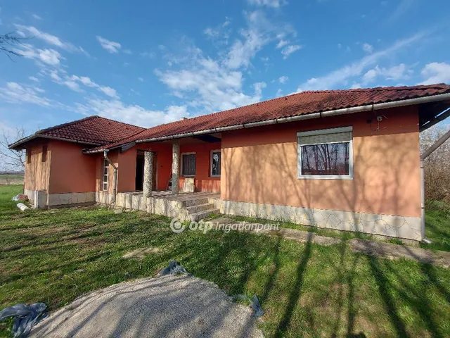 Eladó ház Aszaló 167 nm