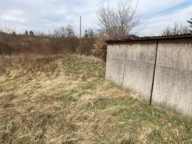 Eladó telek Miskolc 770 nm