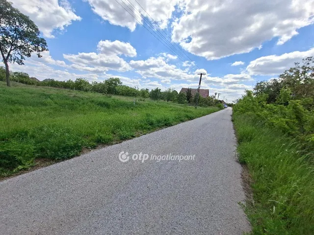 Eladó telek Szakáld 1871 nm