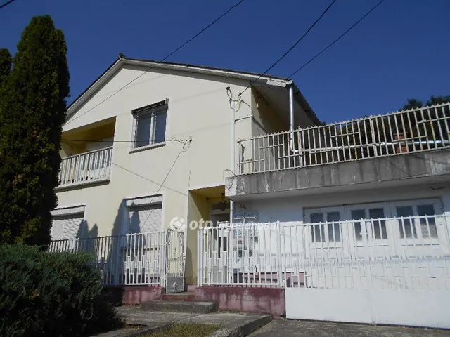 Eladó ház Ormosbánya 160 nm