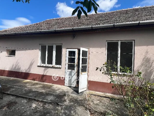 Eladó ház Mezőkeresztes 60 nm