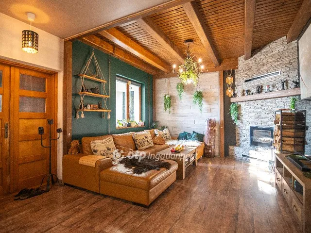 Eladó ház Fót 290 nm